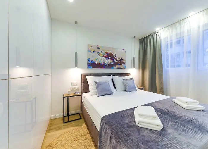 Onesta アパート *