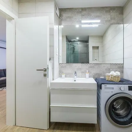 Onesta Apartment *